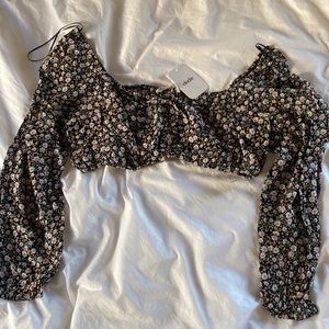 Elodie size large crop top long sleeve